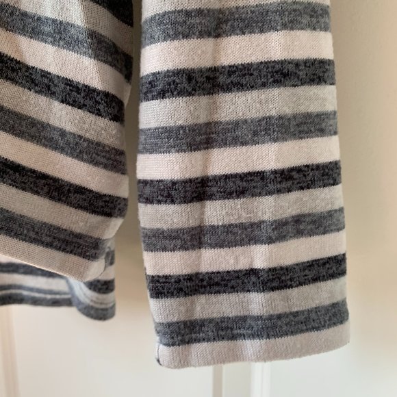 American Eagle Plush Long Sleeve Tee (US L) - Picture 5 of 5